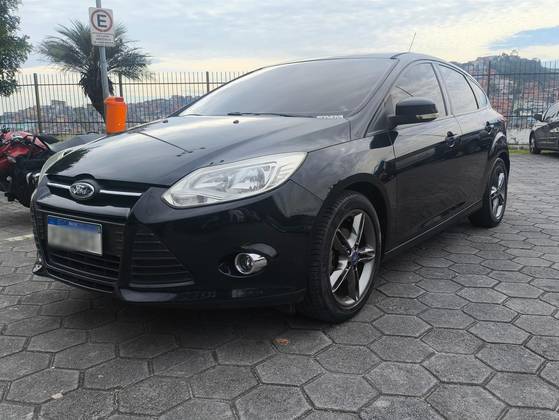 FORD FOCUS 1.6 SE 16V FLEX 4P MANUAL FORD FOCUS 1.6 SE 16V FLEX 4P MANUAL